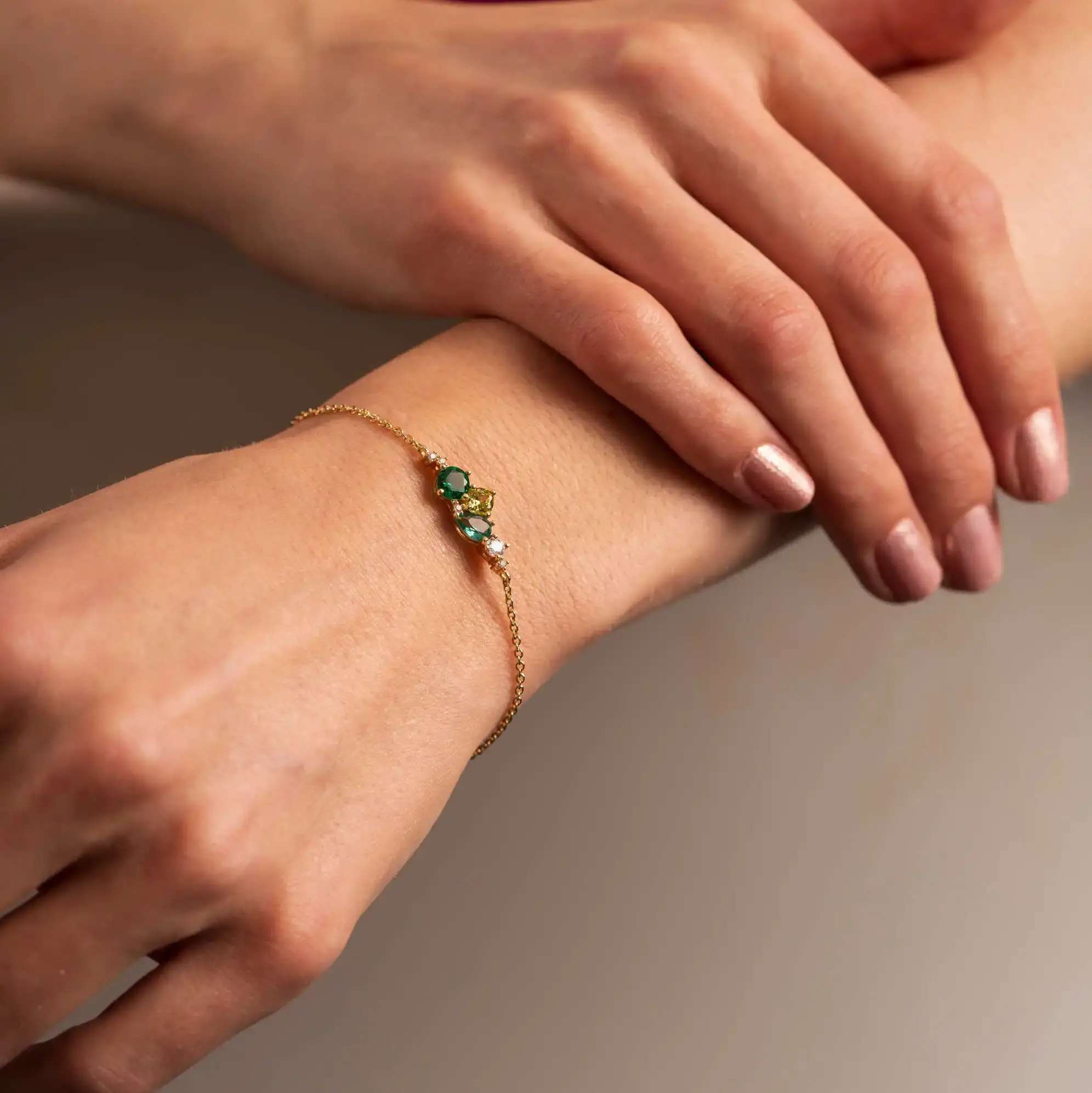 GLAM armbånd med grønne toner