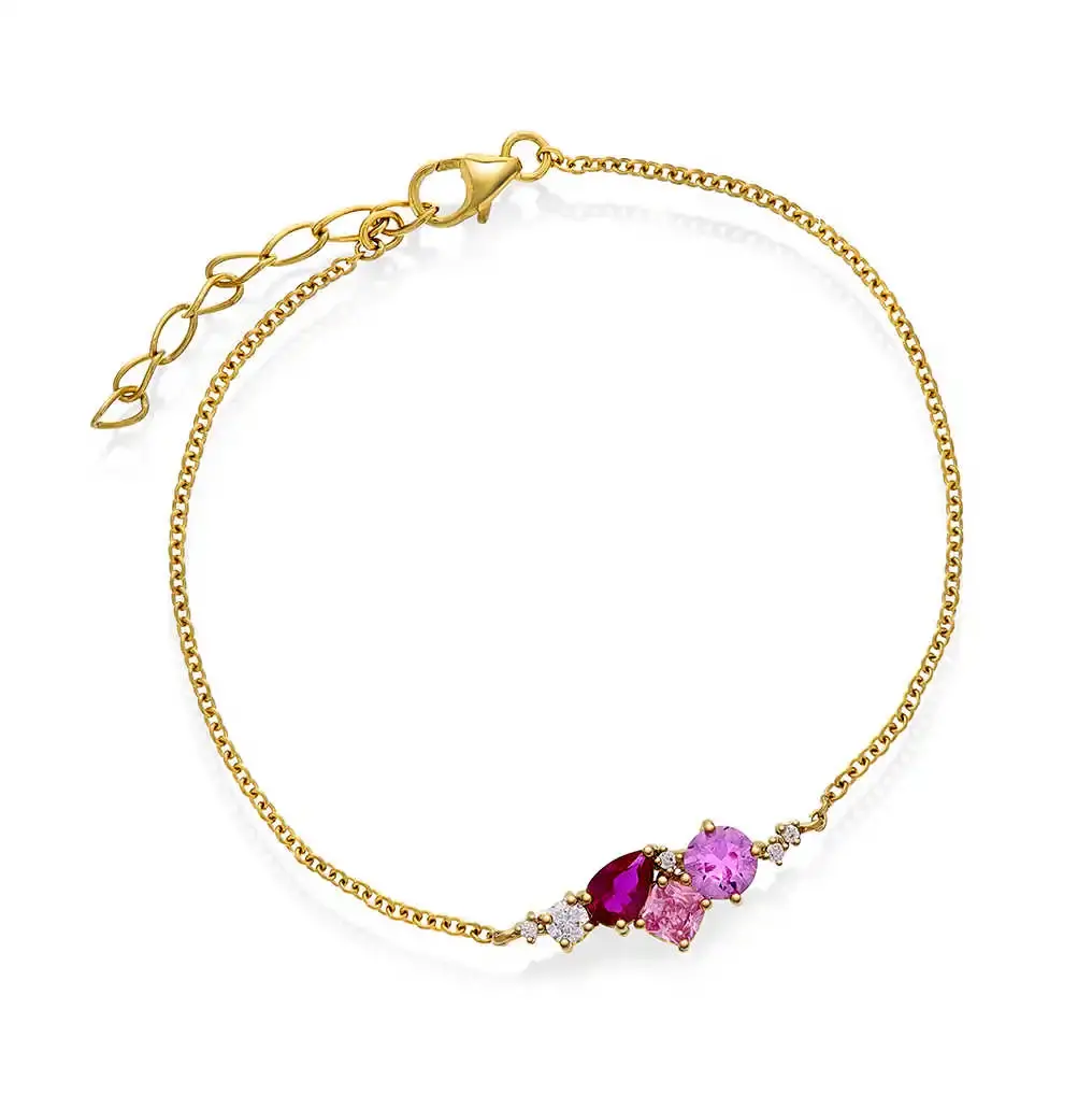 Elegant armbånd i forgylt sølv med rosa nyanser.