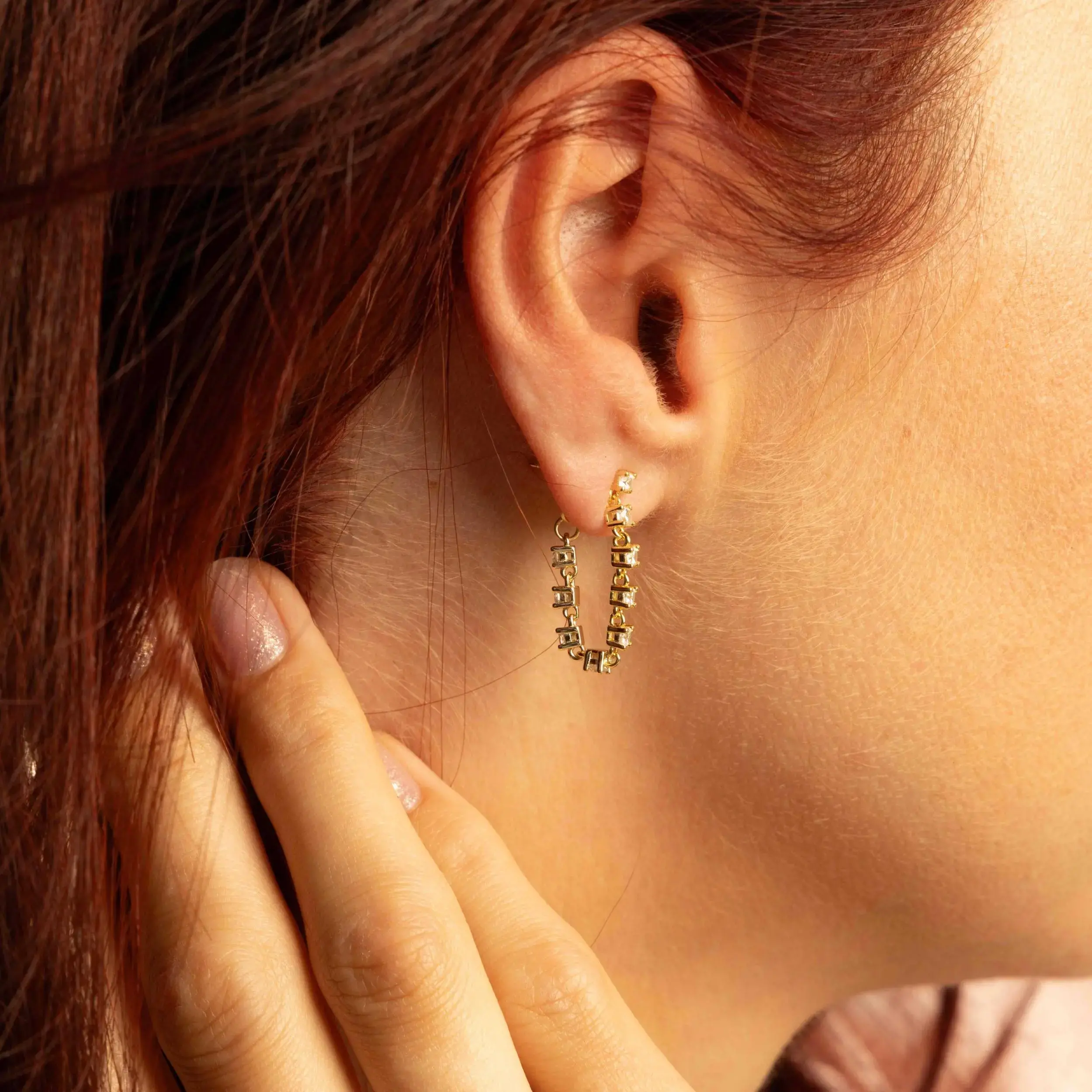 Zela øredobber med hvit zirkonia