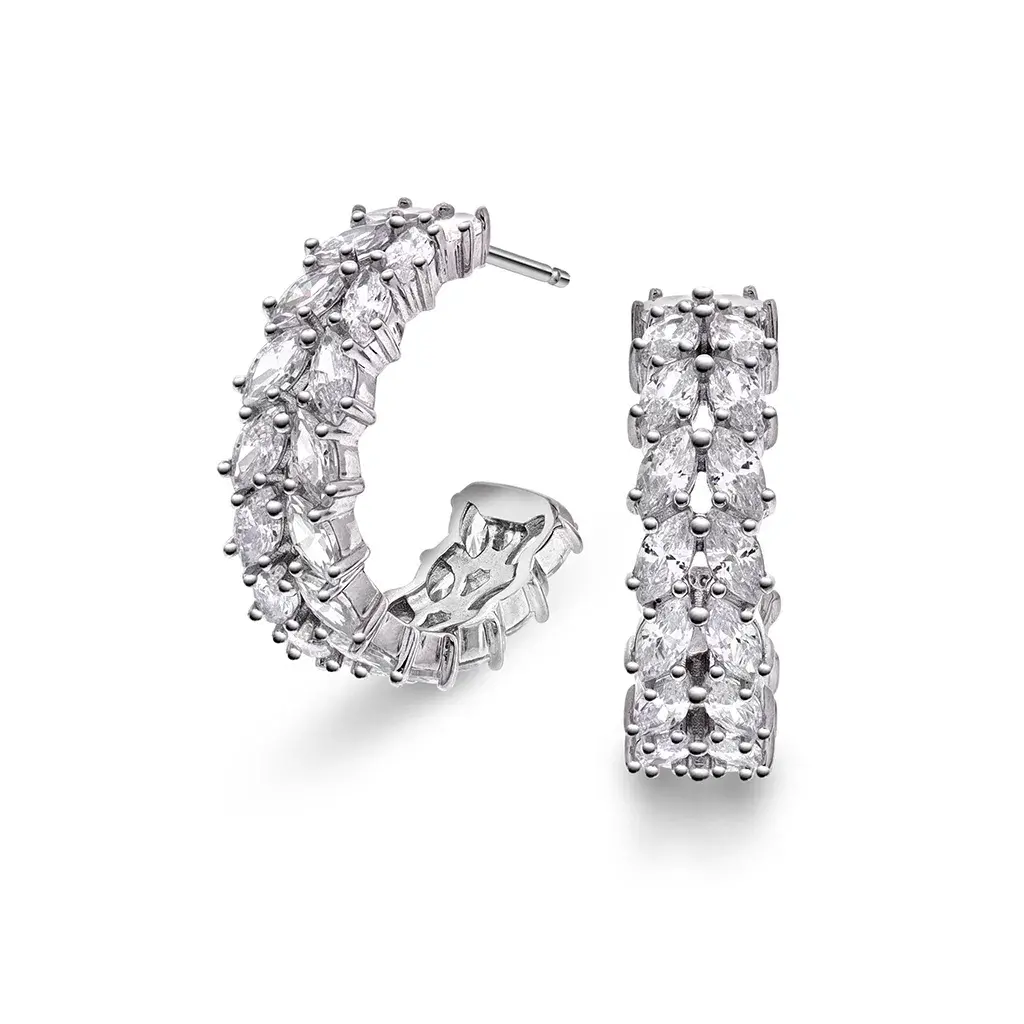 Crown øredobber i 925 sølv.